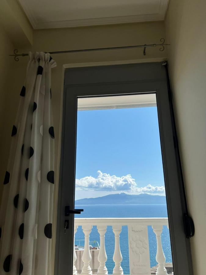 Adam Apartments Sarandë Esterno foto