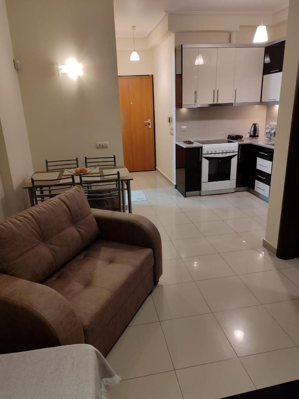 Adam Apartments Sarandë Esterno foto